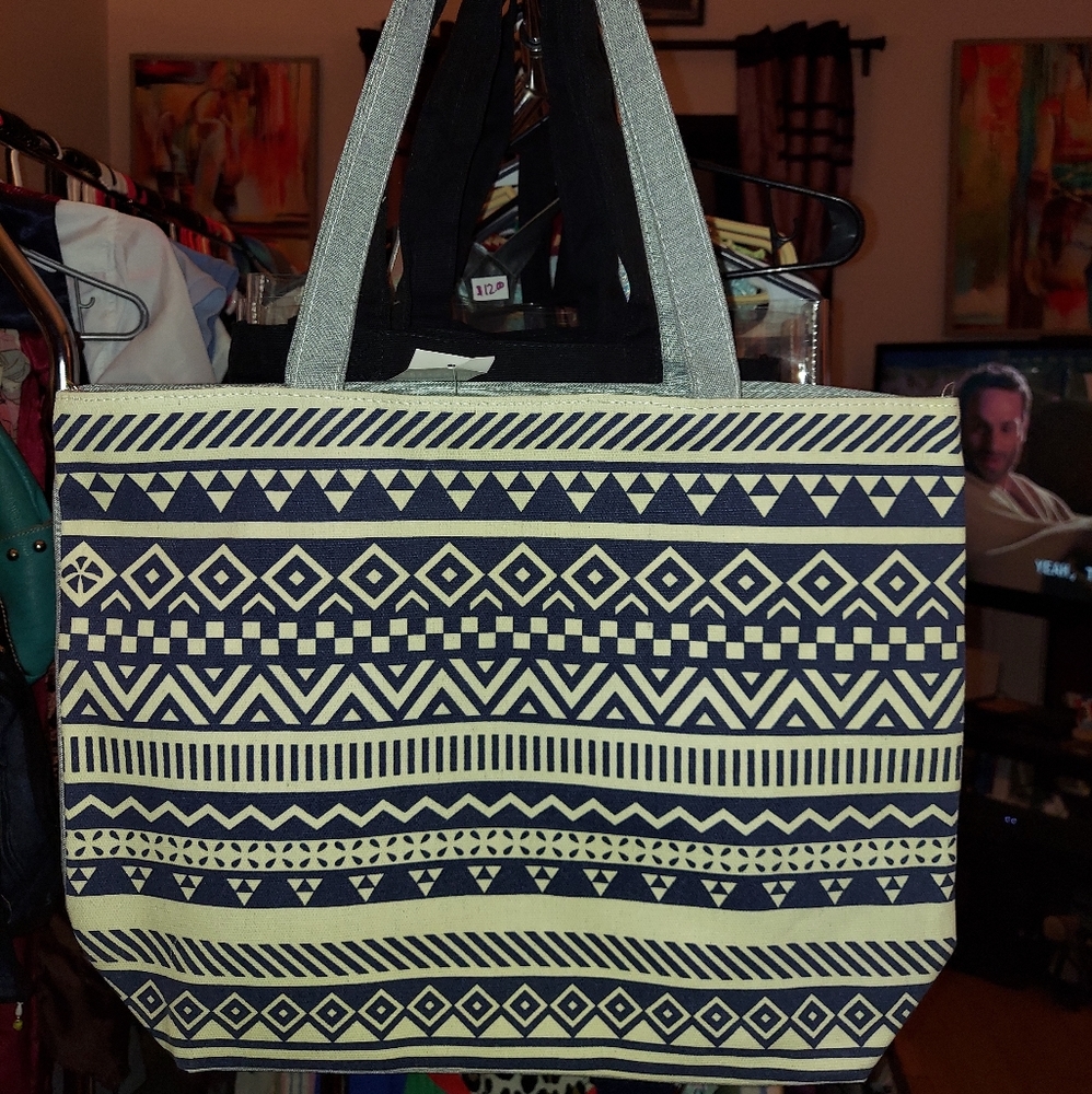 Shoulder bag medium 17 x 14